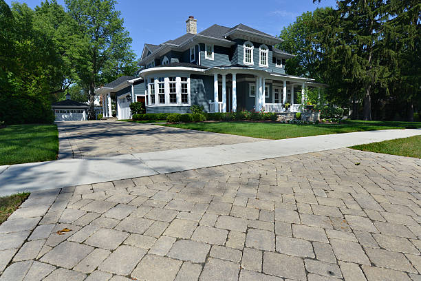 Best Driveway Paving Contractor  in Raymond, IL